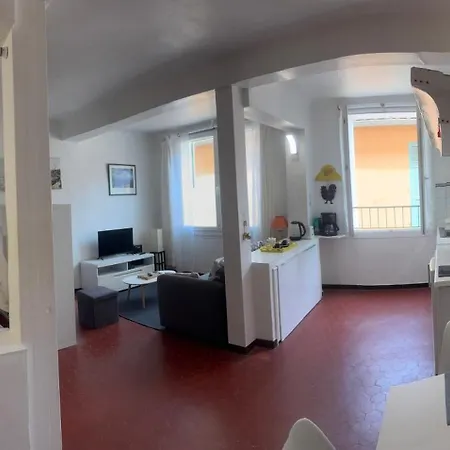 Gambetta Apartment *